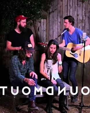 Houndmouth