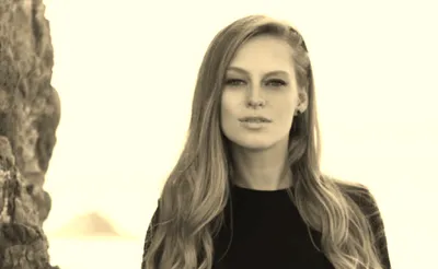 Nora En Pure